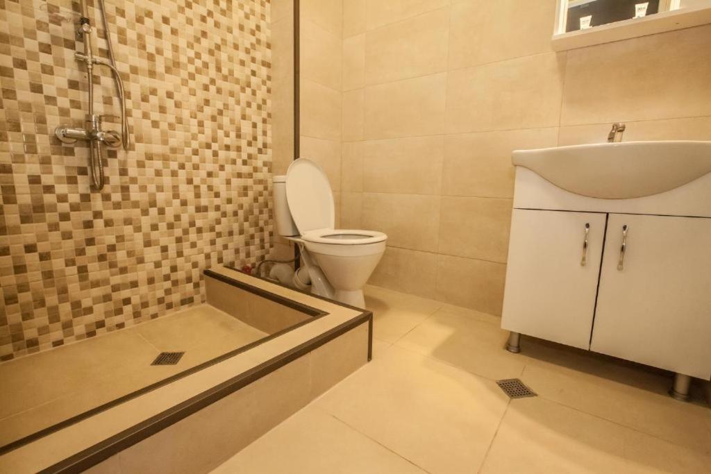 Tbilisi Apartment Studio Bagian luar foto